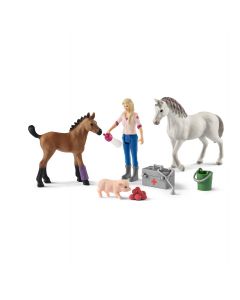Schleich Farm Life 42486 Vet vistiting mare and foal
